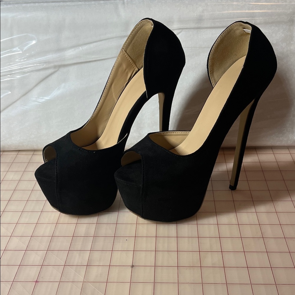 Elegant Black Peep-Toe Platform Heels